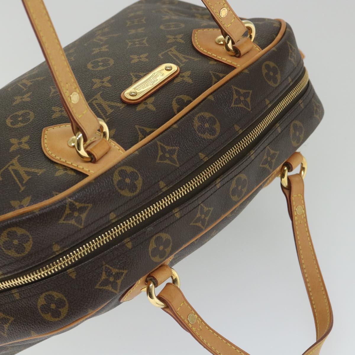 Louis Vuitton Montorgueil Canvas Shoulder Bag ()
