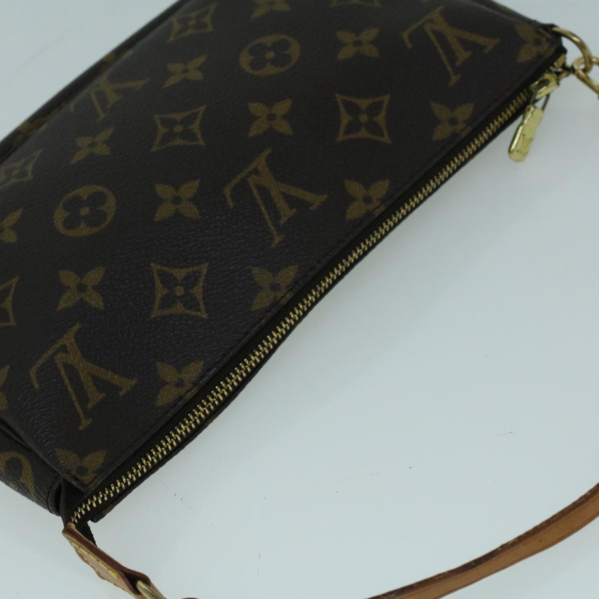 Louis Vuitton Pochette Accessoire Canvas Clutch Bag ()