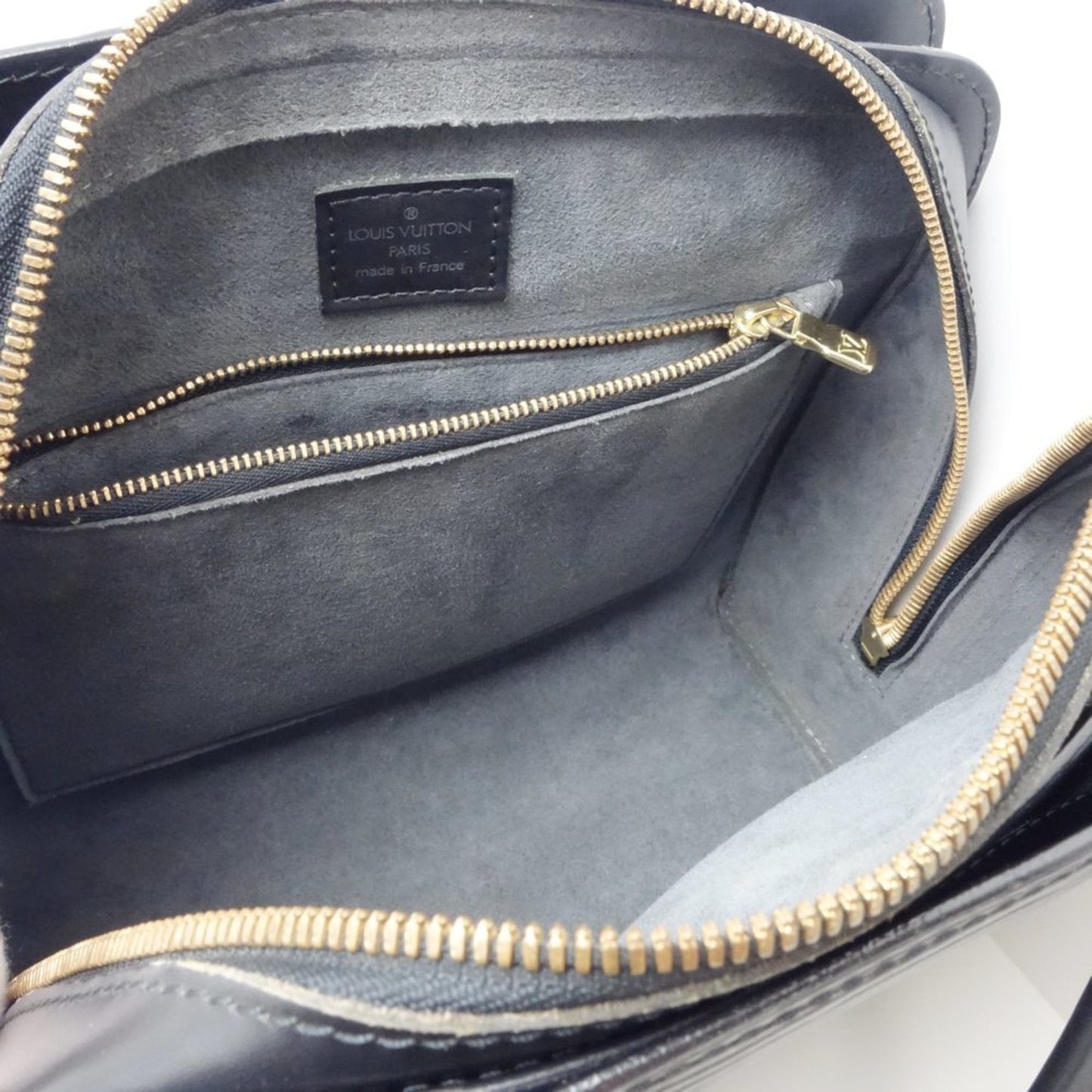 Louis Vuitton Pont Neuf Leather Handbag ()
