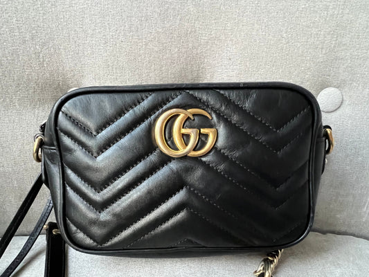 Luxury Gucci GG Black Marmont Mini Shoulder Bag ( 1,160)