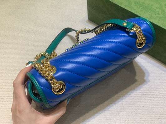 Luxury Gucci GG Marmont Small Shoulder Bag
