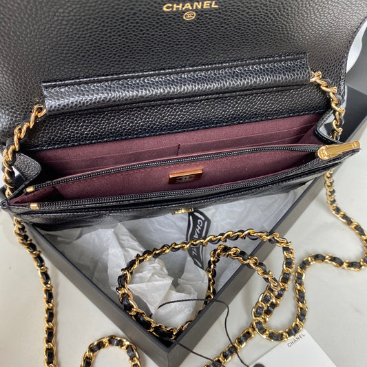 Luxury Chanel CLASSIC WALLET ON CHAIN BLACK CAVIAR, GOLD HARDWARE