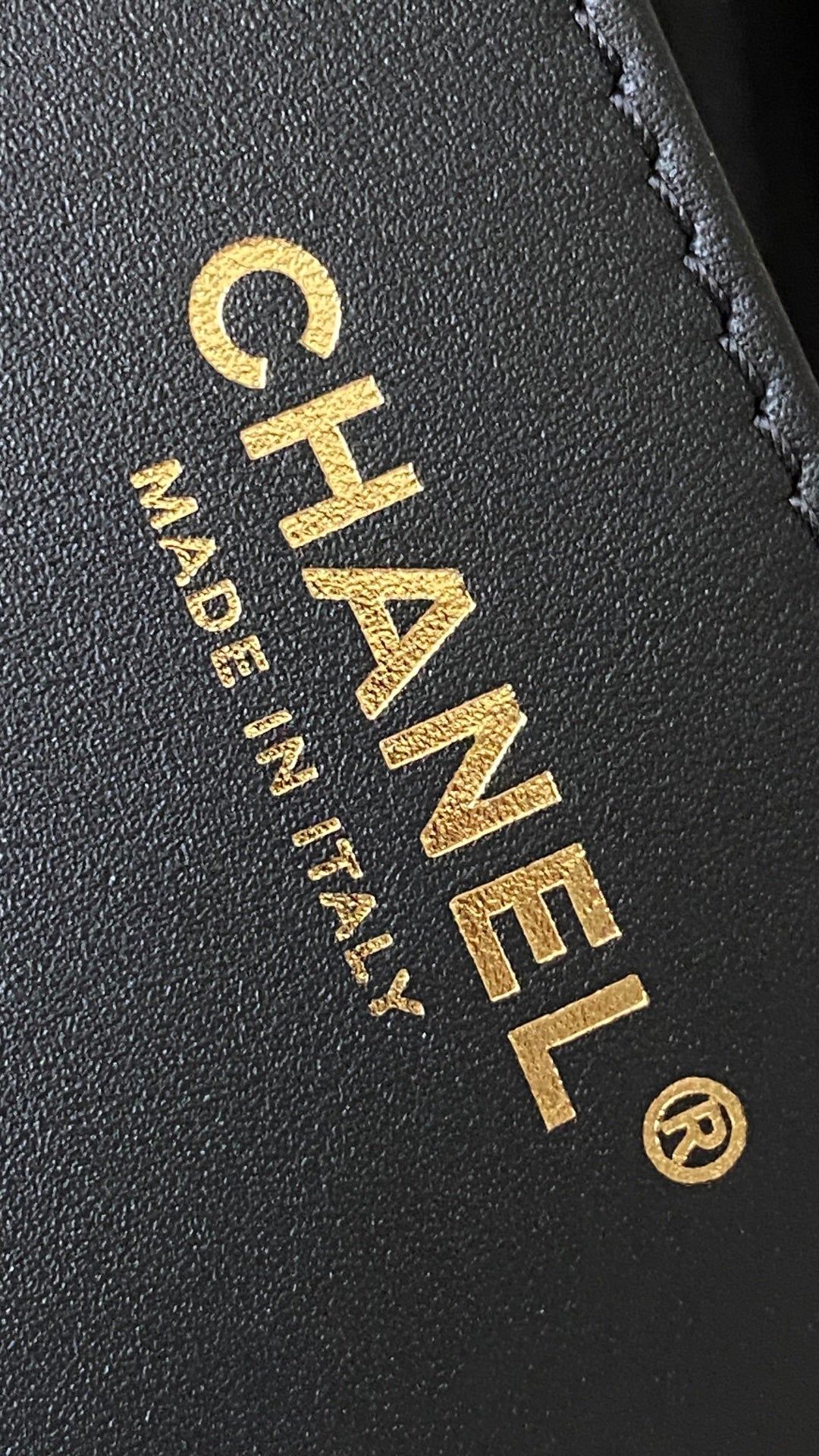 Luxury Chanel 25C Hobo Bag 42cm Black Grained Calfskin