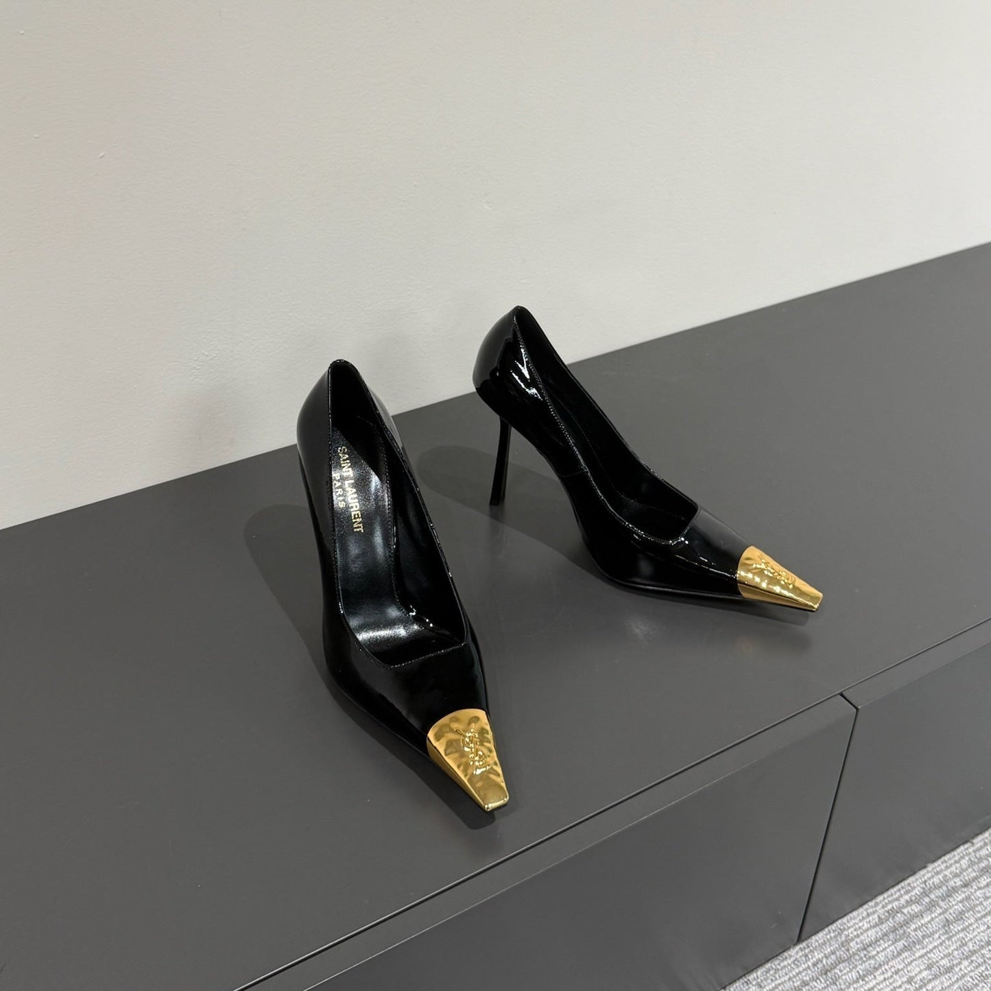 Luxury Saint Laurent JEANNE HIGH PUMPS IN BLACK PATENT CALFSKIN
