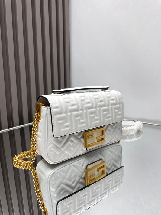 Luxury FendiFend Baguette 24 Bag With FF Motif White Leather Ghw