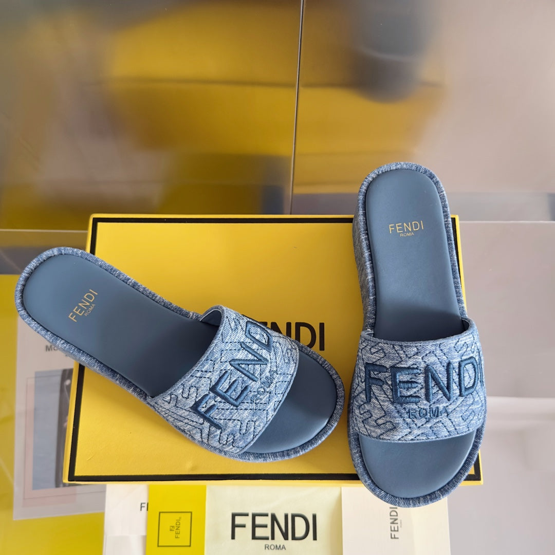 Luxury FendiLuxury FendiPLATFORM WEDGES IN STEEL BLUE JACQUARD FABRIC WITH EMBROIDERED LOGO
