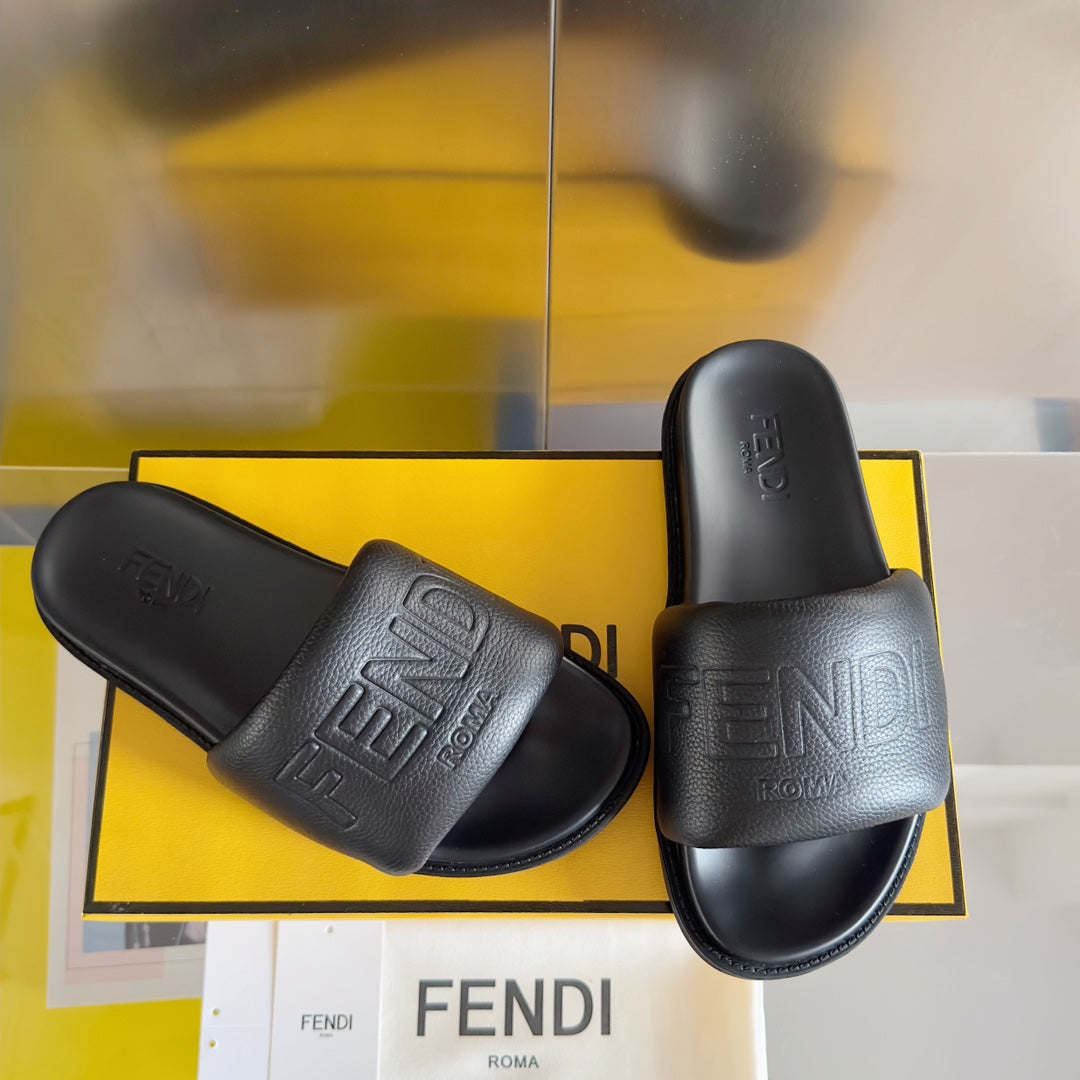 Luxury FendiLuxury FendiROMA SLIDES IN BLACK FUSSBETT LAMBSKIN