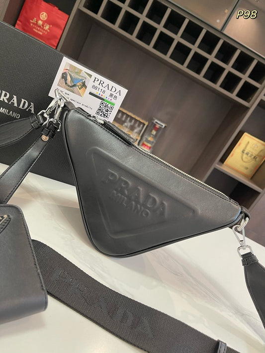 Luxury PradaTRIANGLE 27 SHOULDER BAG IN BLACK CALFSKIN WITH STRAP