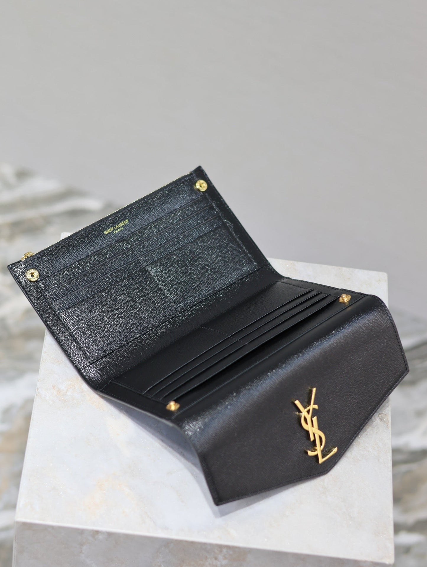 Luxury Saint Laurent UPTOWN WALLET 21 IN BLACK CALFSKIN GOLD LOGO