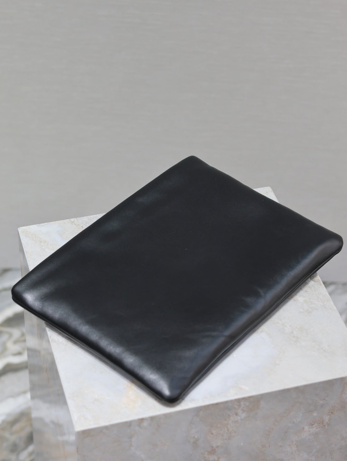 Luxury Saint Laurent CALYPSO LARGE POUCH 30 IN BLACK SMOOTH LAMBSKIN