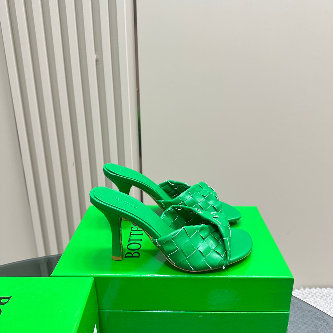 Luxury Bottega Veneta blink mule 95 green lambskin