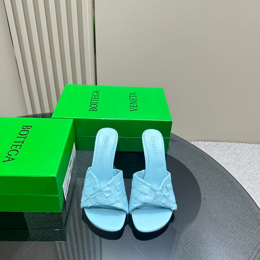 Luxury Bottega Veneta blink mule 95 turquoise lambskin