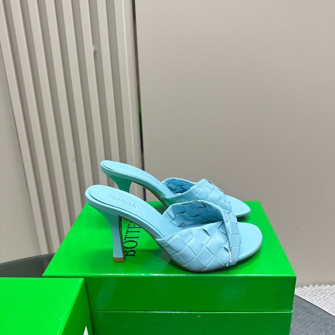 Luxury Bottega Veneta blink mule 95 turquoise lambskin