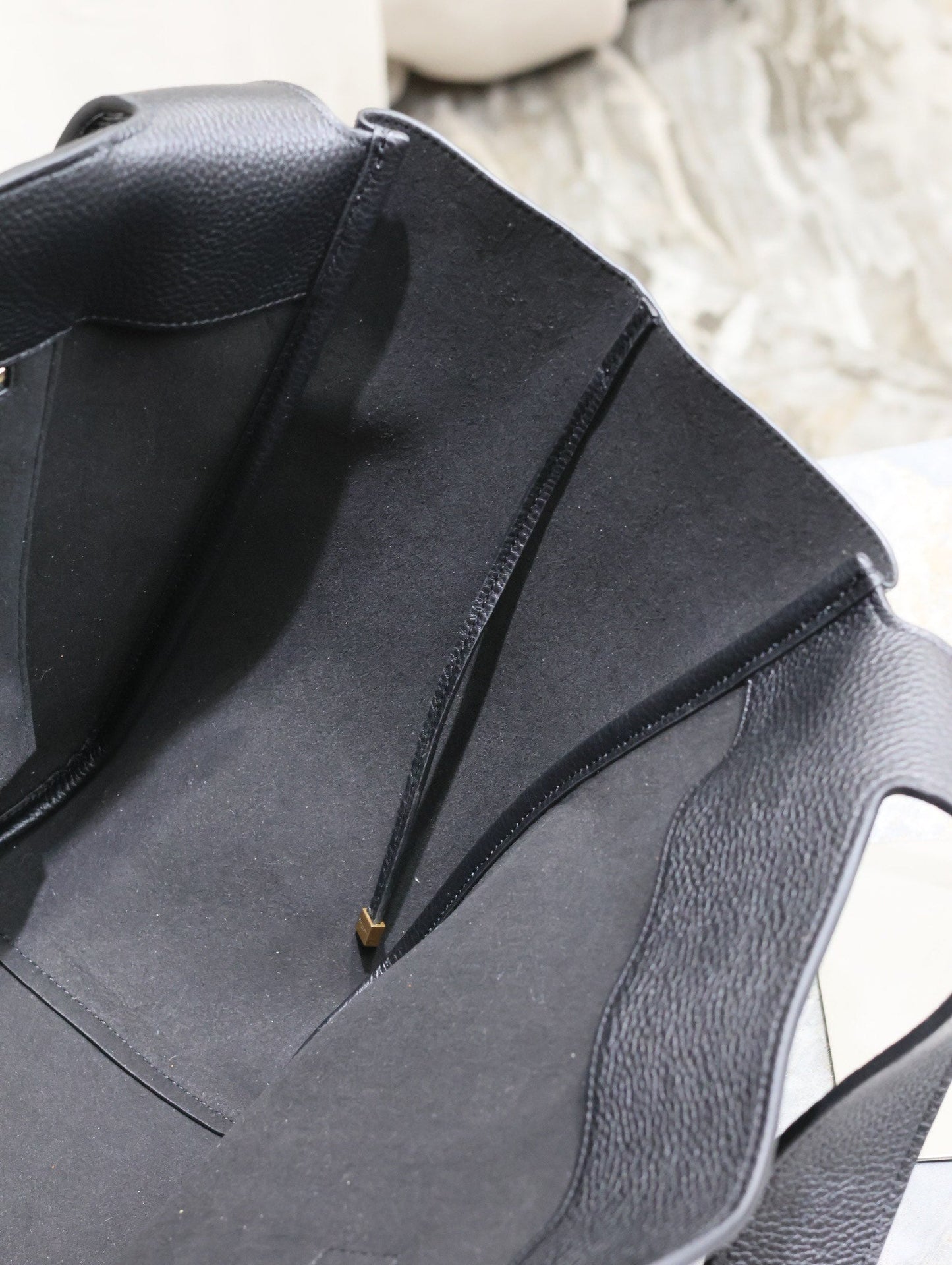 Luxury Saint Laurent LE 5 À 7 BEA TOTE BAG 50 IN BLACK LAMBSKIN GOLD LOGO