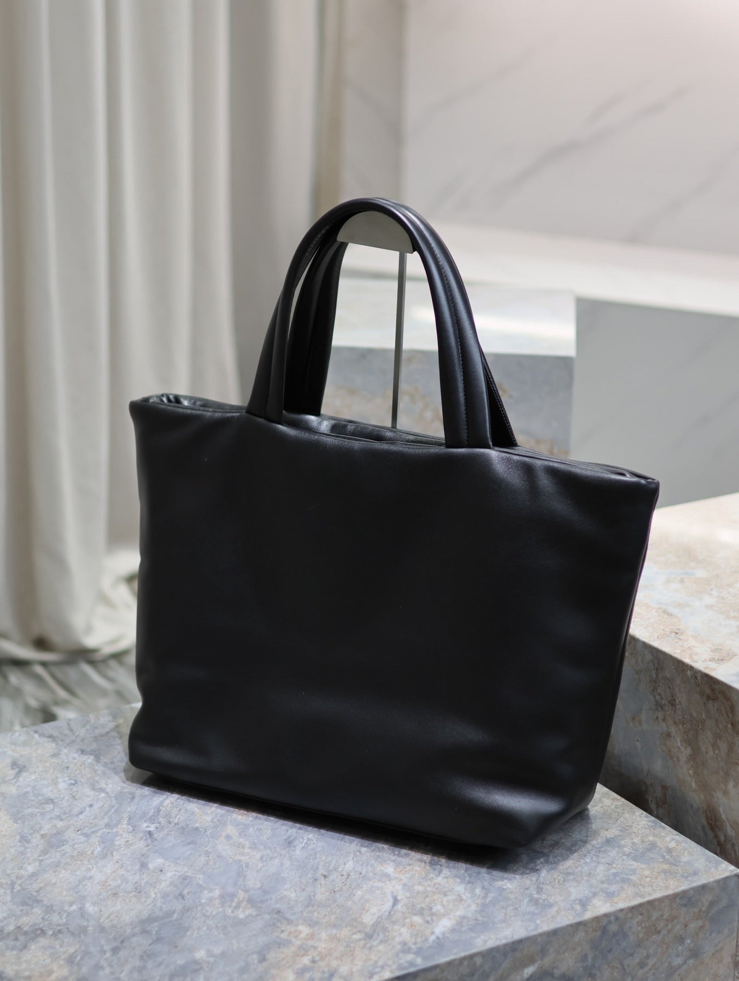 Luxury Saint Laurent TOTE BAG 50 IN BLACK CALFSKIN WITH EMBOSSED LOGO