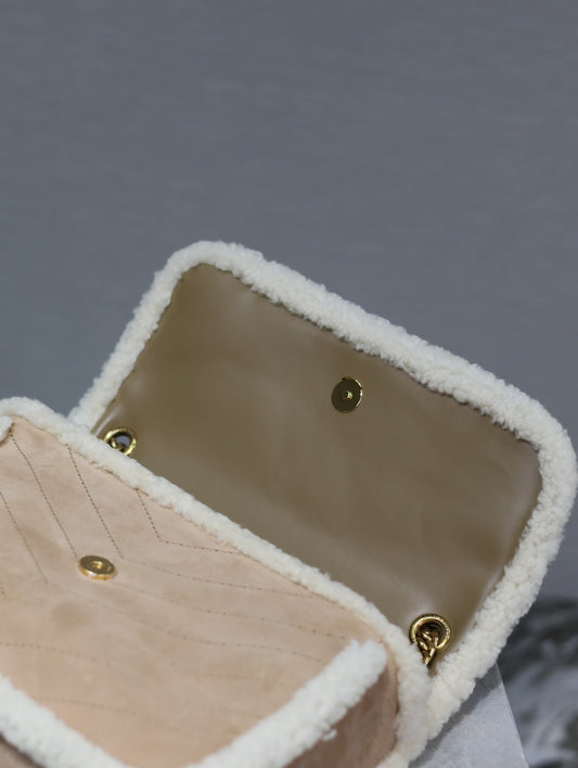 Luxury Saint Laurent NIKI MEDIUM 28 IN CAMEL SUEDE AND WHITE SHEARLING