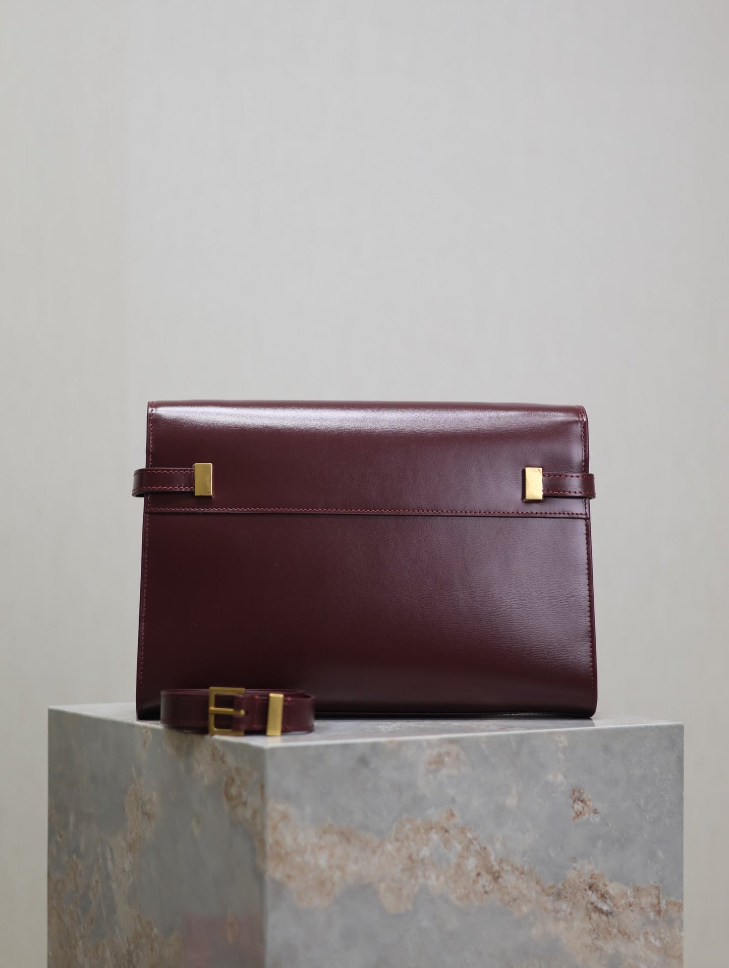 Luxury Saint Laurent MANHATTAN MEDIUM 29 IN WINE RED SMOOTH CALFSKIN GOLD BUCKLE