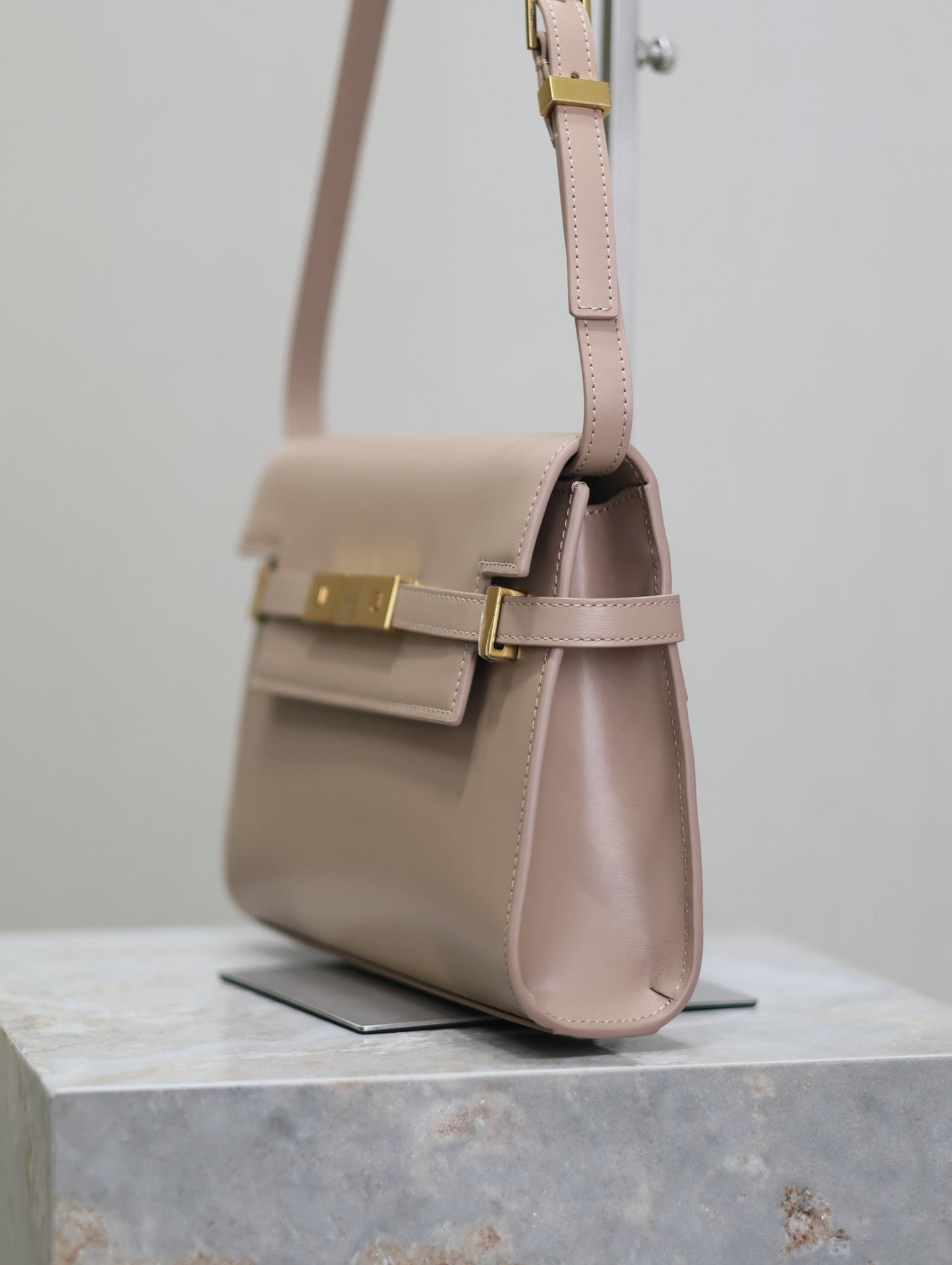Luxury Saint Laurent MANHATTAN SMALL 24 IN DARK BEIGE SMOOTH LAMBSKIN GOLD HARDWARE