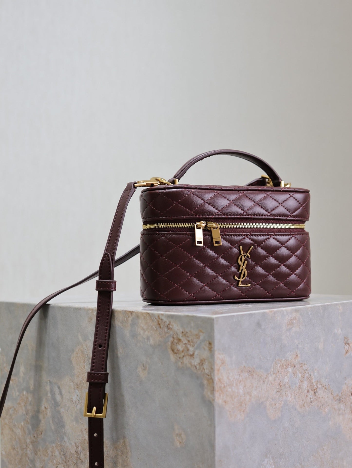 Luxury Saint Laurent GABY MINI VANITY 18 IN AUBURN RED LAMBSKIN GOLD HARDWARE