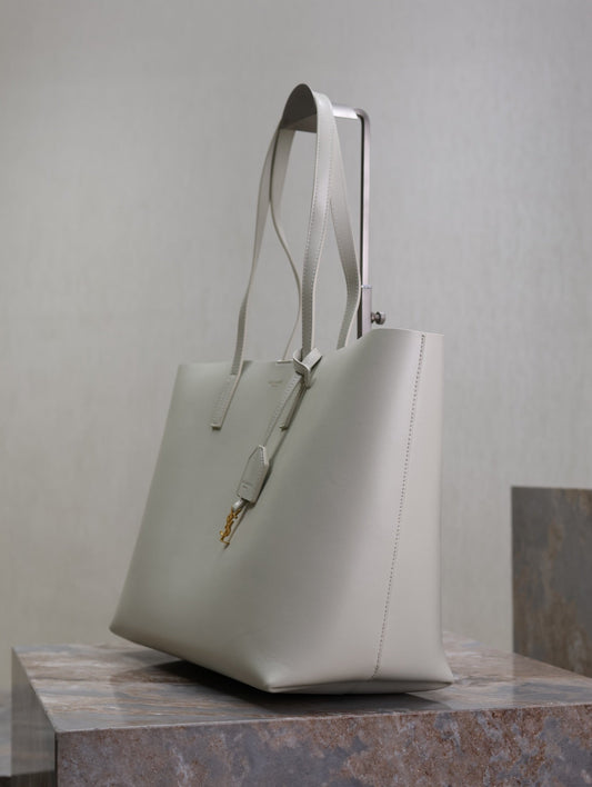 Luxury Saint Laurent SHOPPING TOTE BAG 38 IN WHITE CALFSKIN