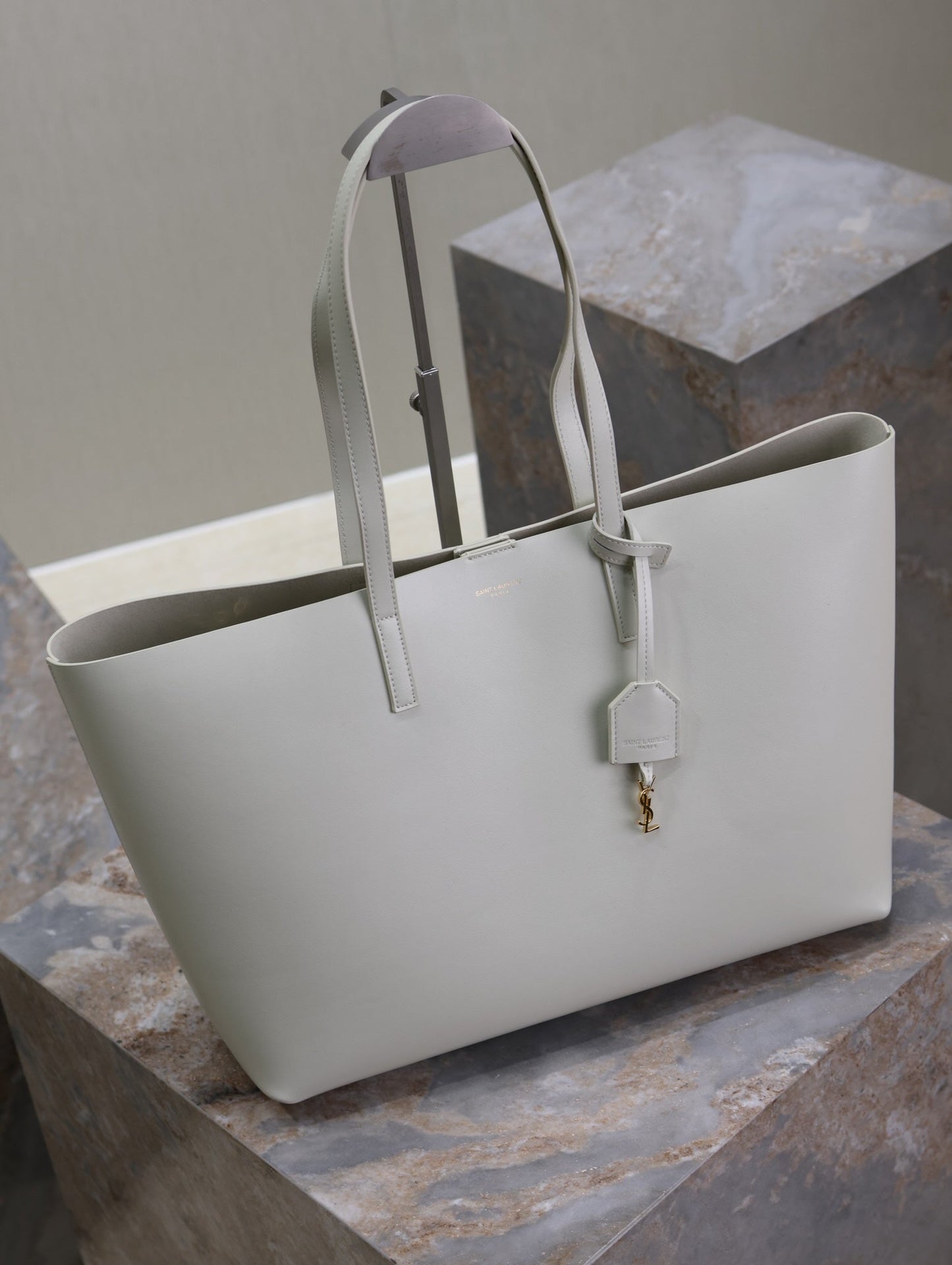 Luxury Saint Laurent SHOPPING TOTE BAG 38 IN WHITE CALFSKIN