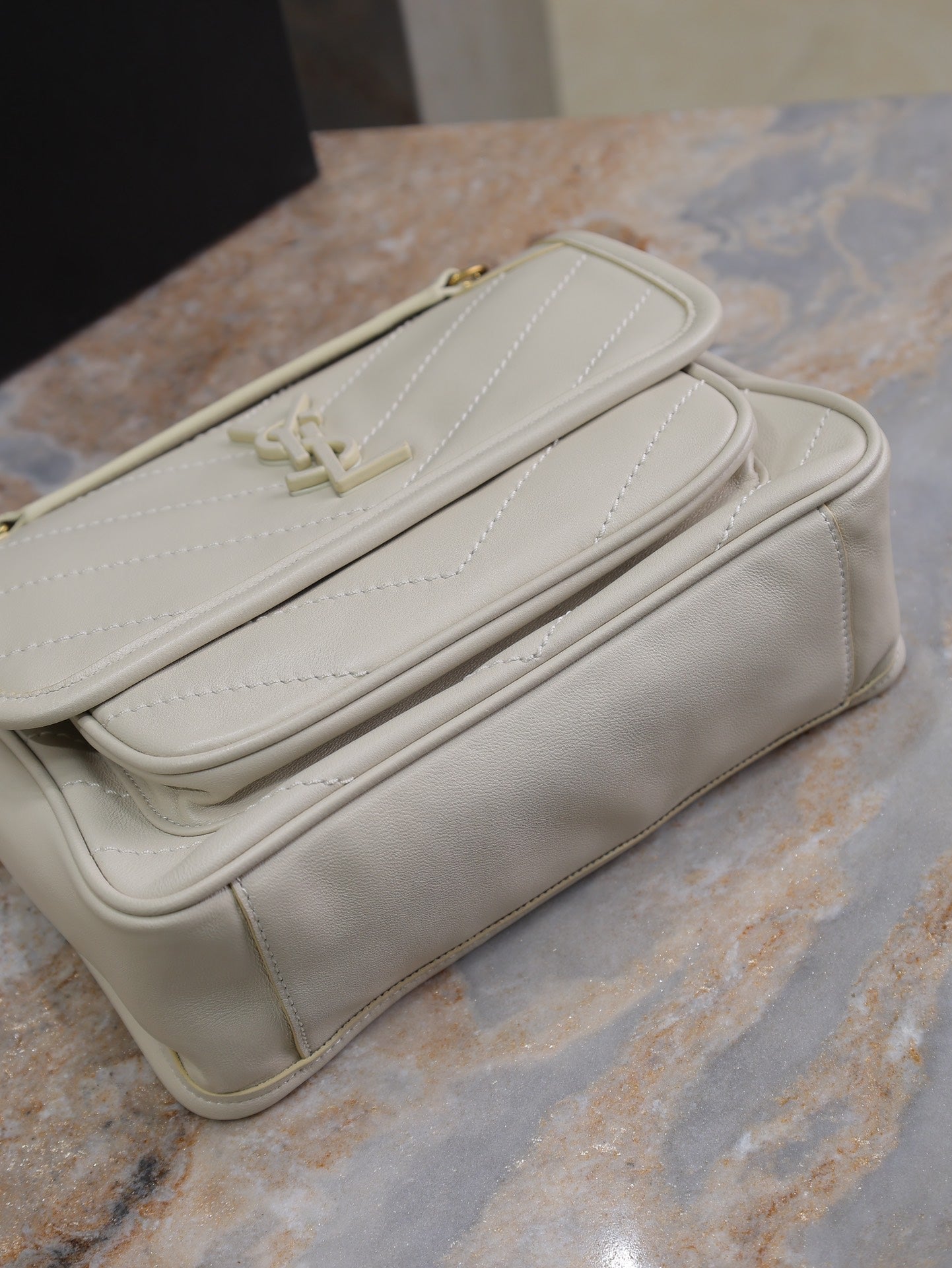 Luxury Saint Laurent NIKI BABY 22 IN RICE WHITE LAMBSKIN GOLD CHAIN