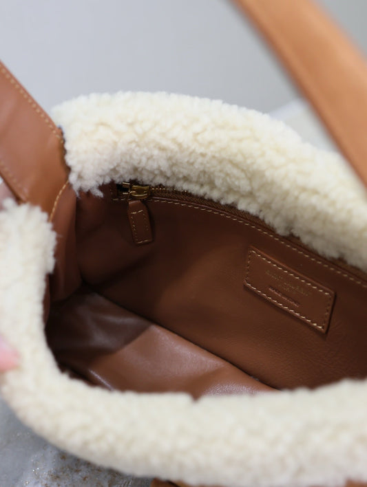 Luxury Saint Laurent LE 5 À 7 SHOULDER BAG 25 IN BROWNIE SUEDE AND WHITE SHEARLING TRIM