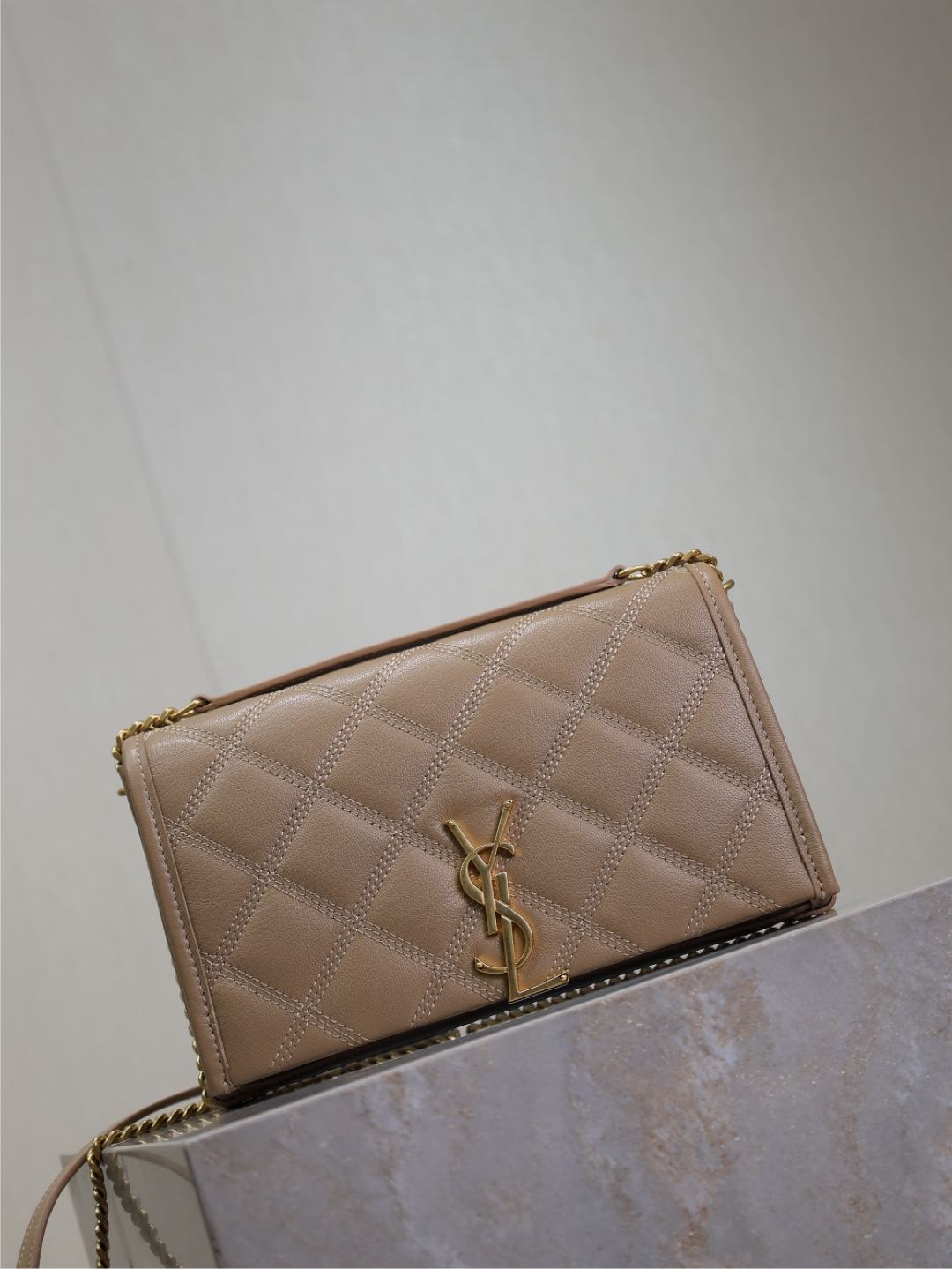 Luxury Saint Laurent BECKY 22 IN MEDIUM BROWN QUILTED LAMBSKIN GOLD HARDWARE
