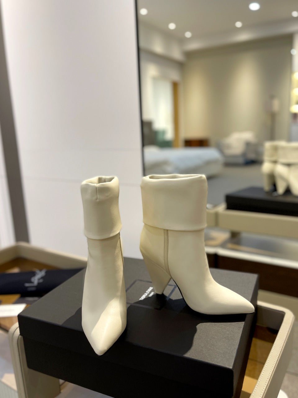 Luxury Saint Laurent SL NIKI BOOTIES WHITE CALFSKIN