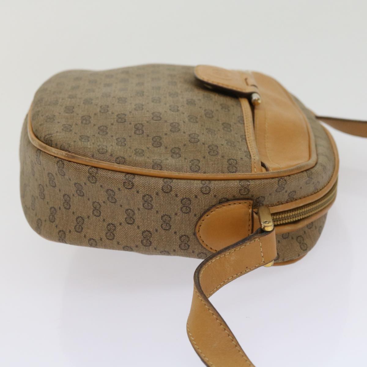 GUCCI Micro GG Supreme Shoulder Bag Beige 007 256 0024 10229
