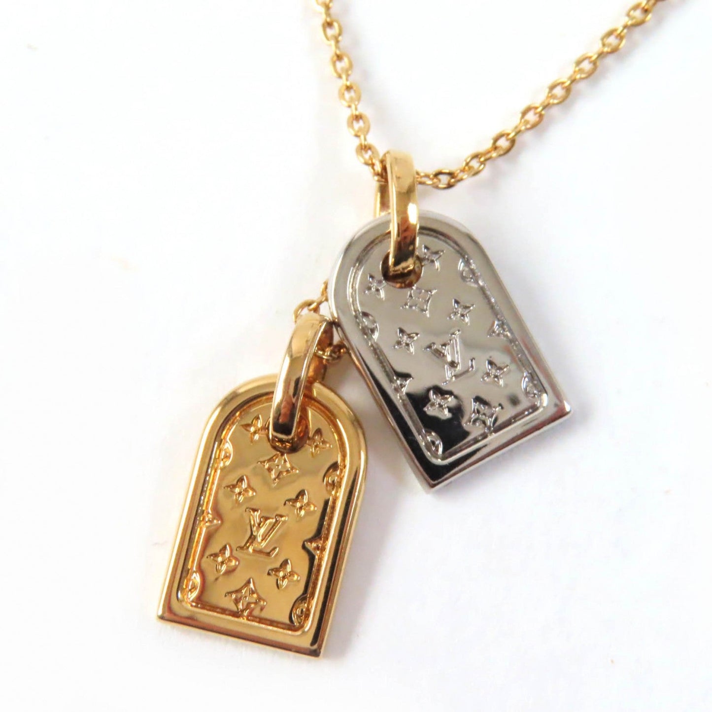 LOUIS VUITTON Necklace M63141 metal Gold silver Miniature Name Tag Monogram Necklace nanogram