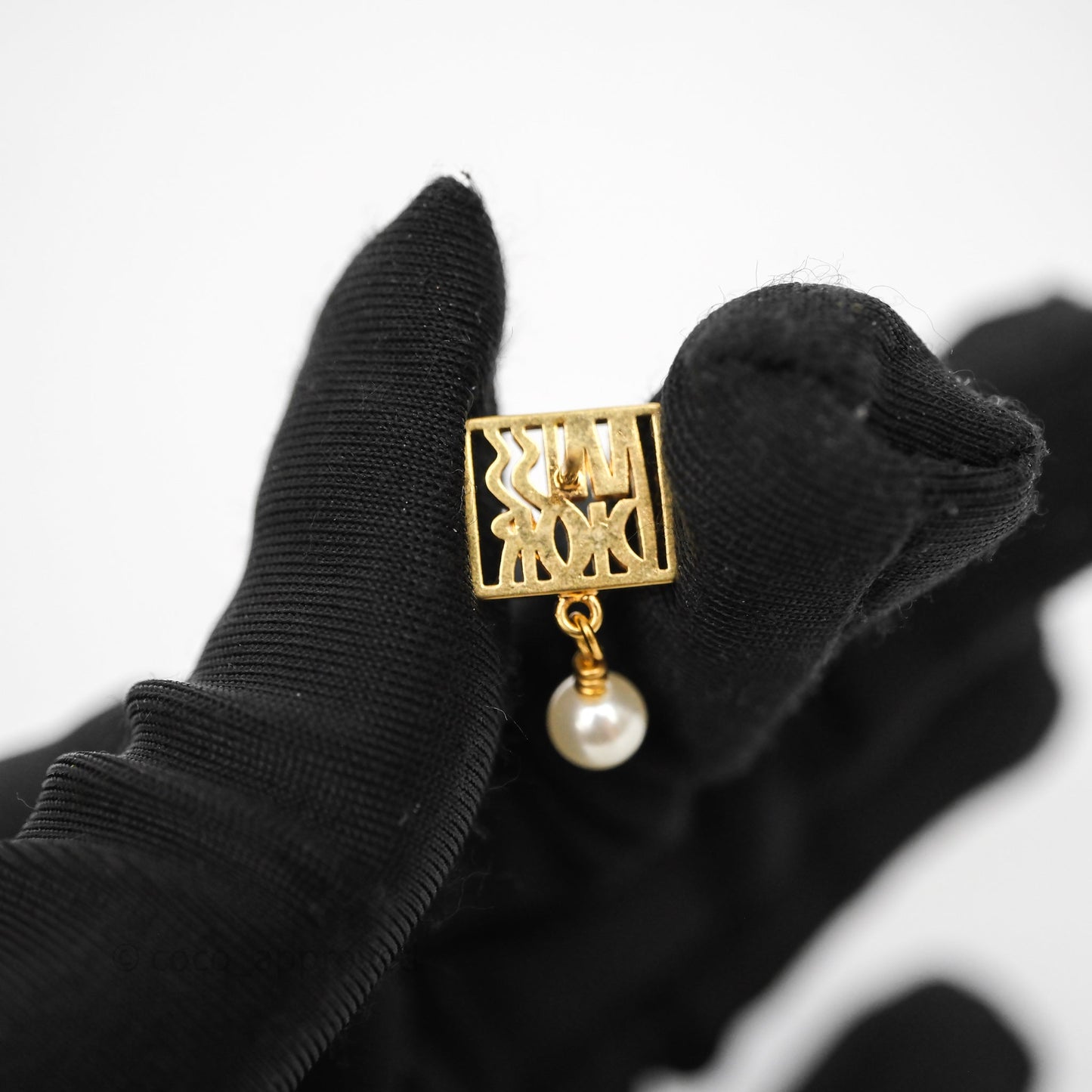 Christian Dior Miss Dior Drop Pearl Earrings Gold Tone