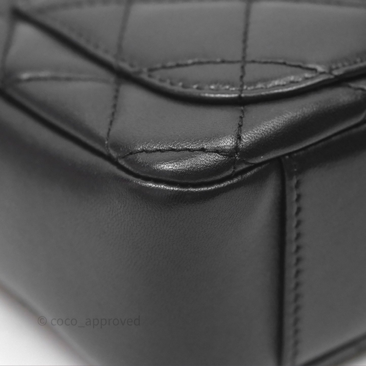 Chanel Quilted CC Pearl Crush Camera Case Black Lambskin Gold Hardware
