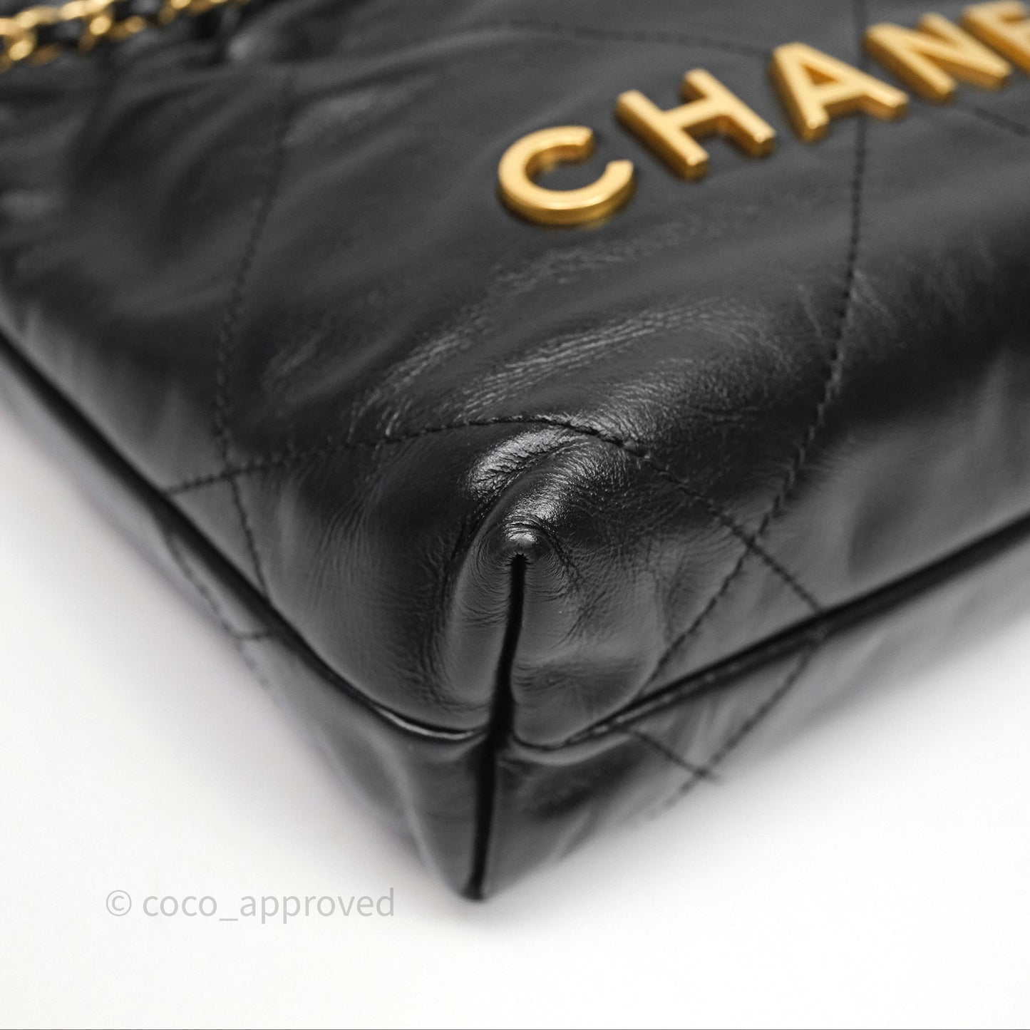 Chanel 22 Mini Bag Black Crumpled Calfskin Aged Gold Hardware