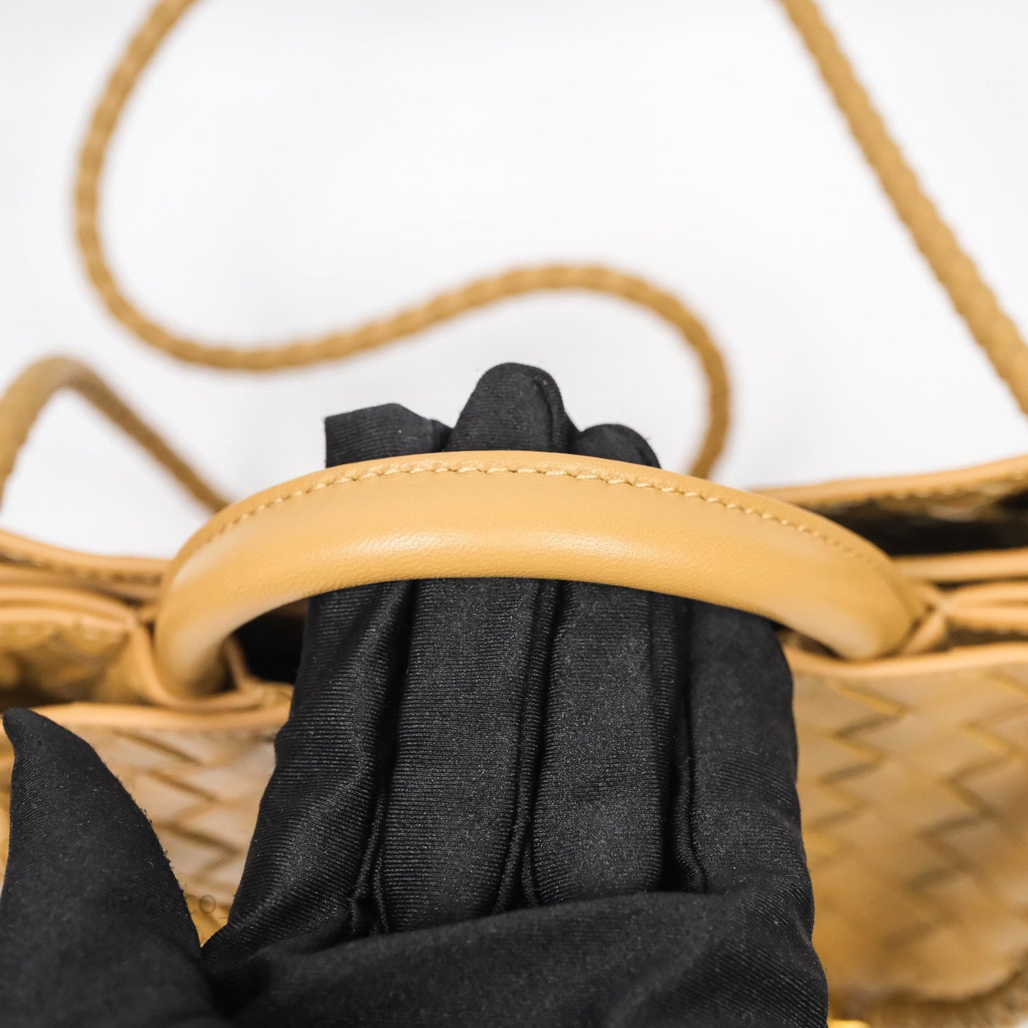 Bottega Veneta Small Andiamo Bag Dark Praline Intrecciato Lambskin