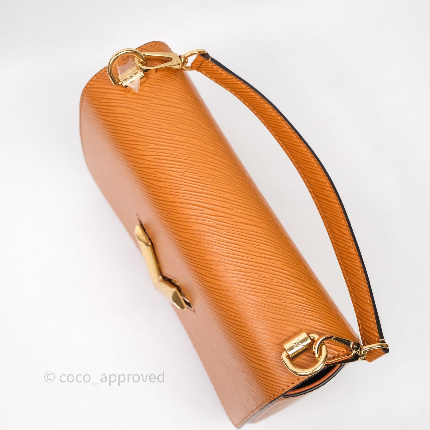 Louis Vuitton Twist Bag MM Gold Honey Epi