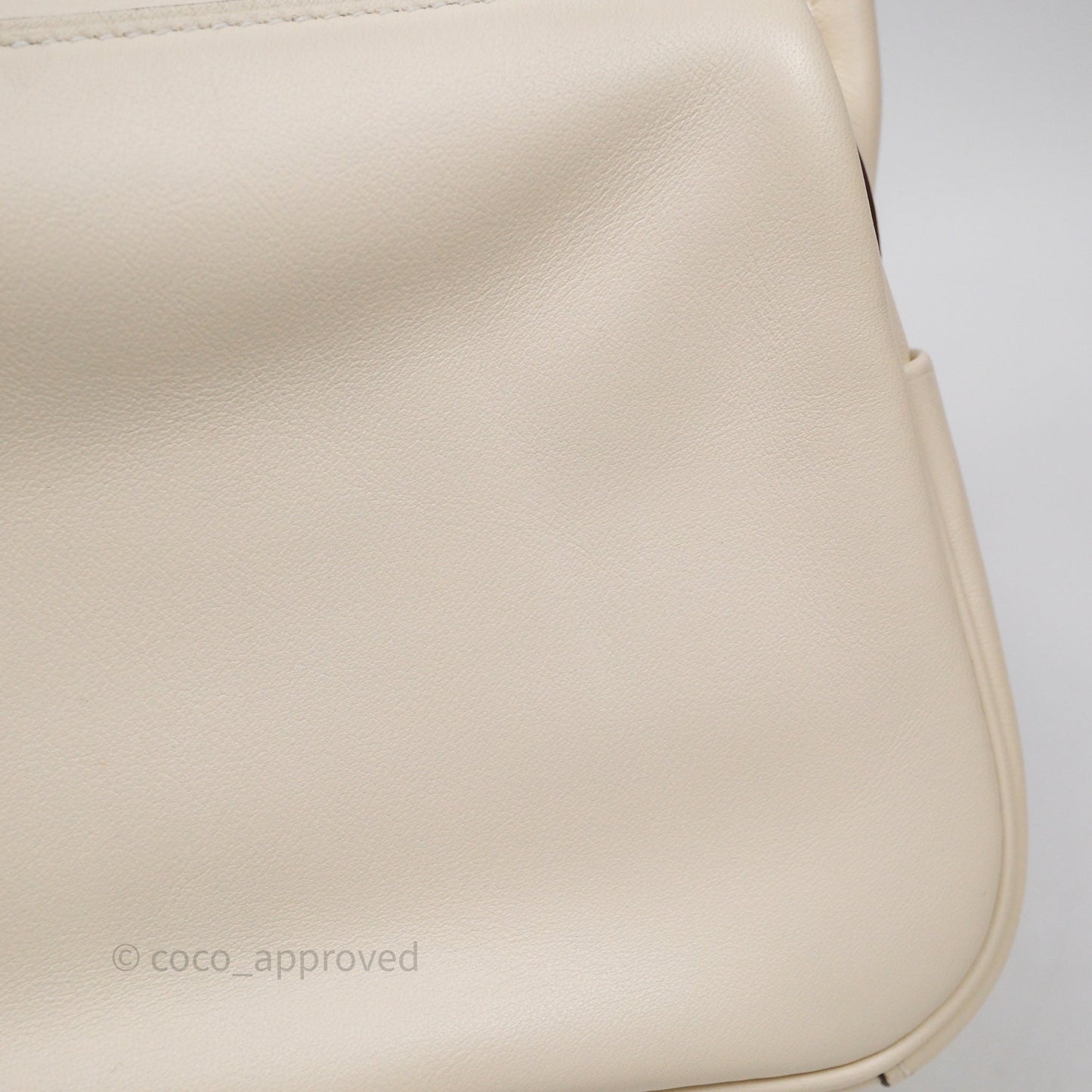 Hermès Mini Lindy 20 Nata I2 Swift Gold Hardware
