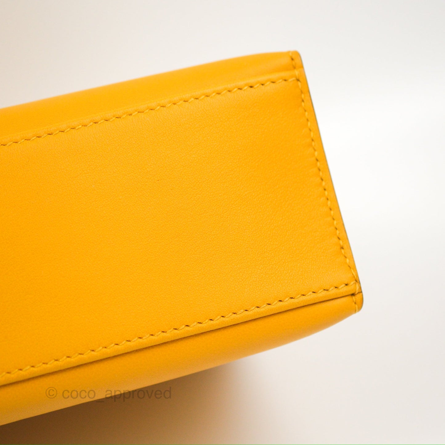 Hermès Kelly Mini Pochette Jaune Ambre Swift Gold Hardware