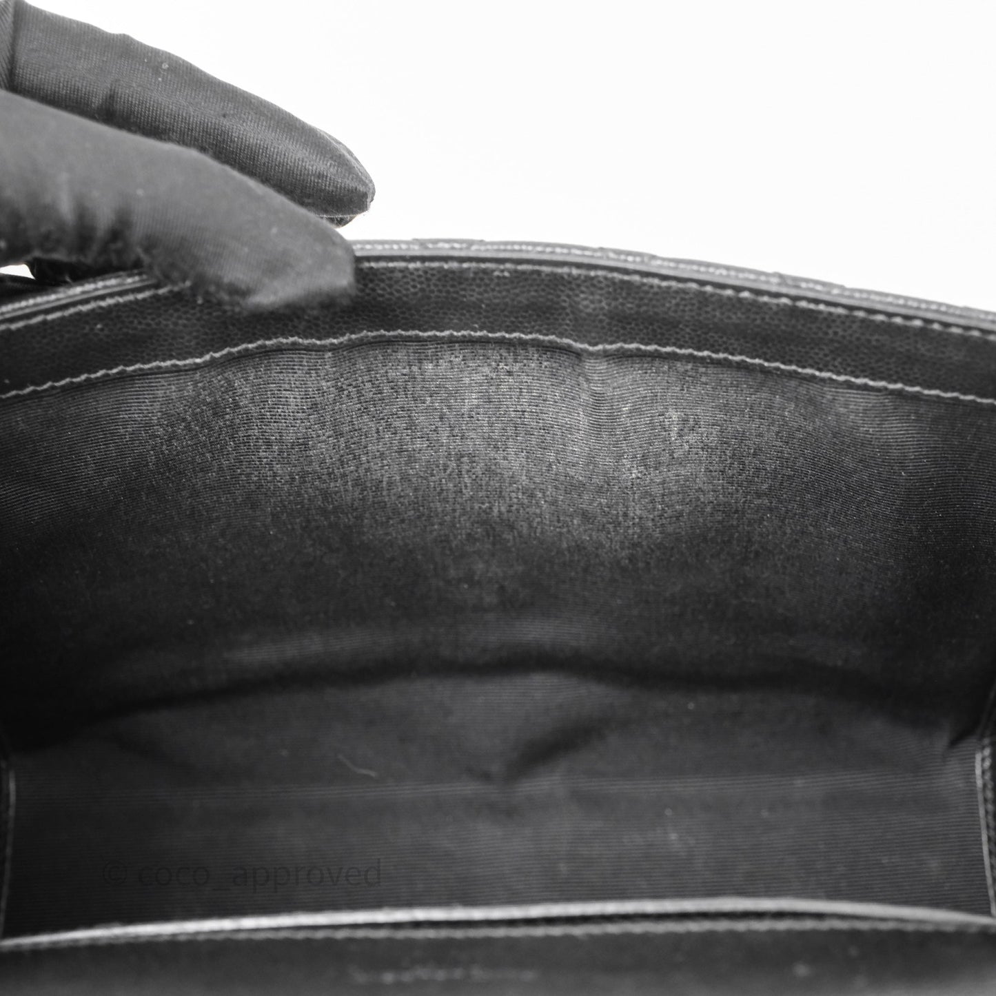 Saint Laurent Envelope Medium So Black Caviar