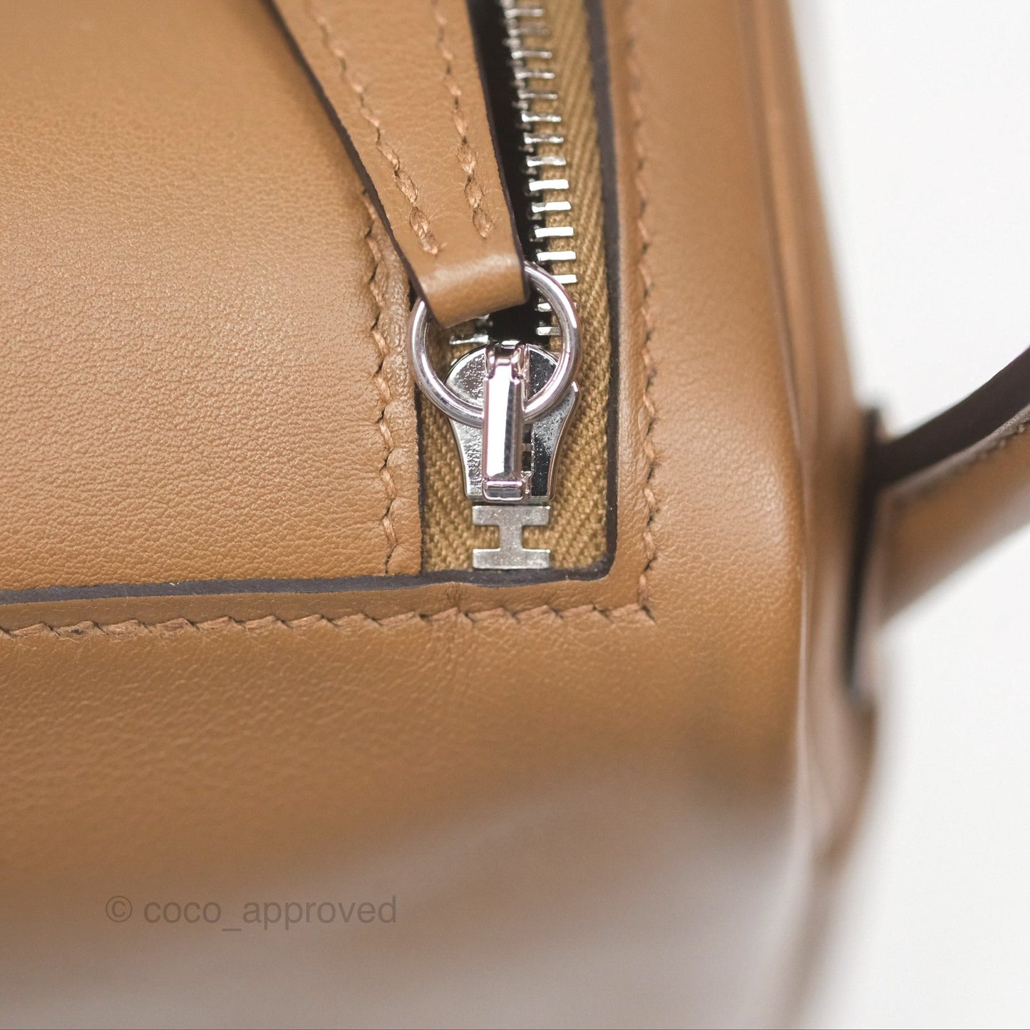 Hermès Mini Lindy 20 Verso Swift Alezan 3G / Biscuit 48 Palladium Hardware