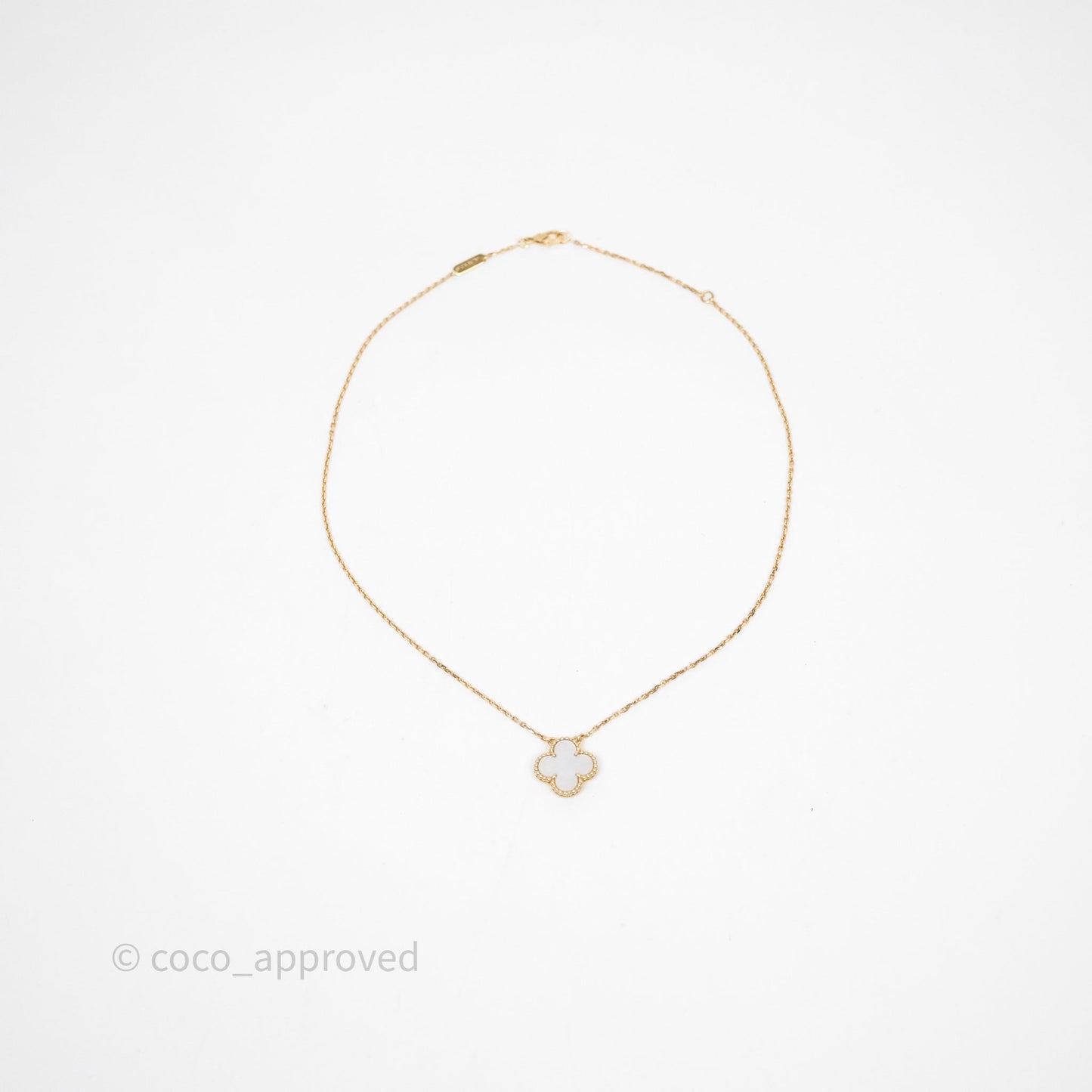 Van Cleef & Arpels Vintage Alhambra Pendant White Mother-of-pearl Necklace Yellow Gold