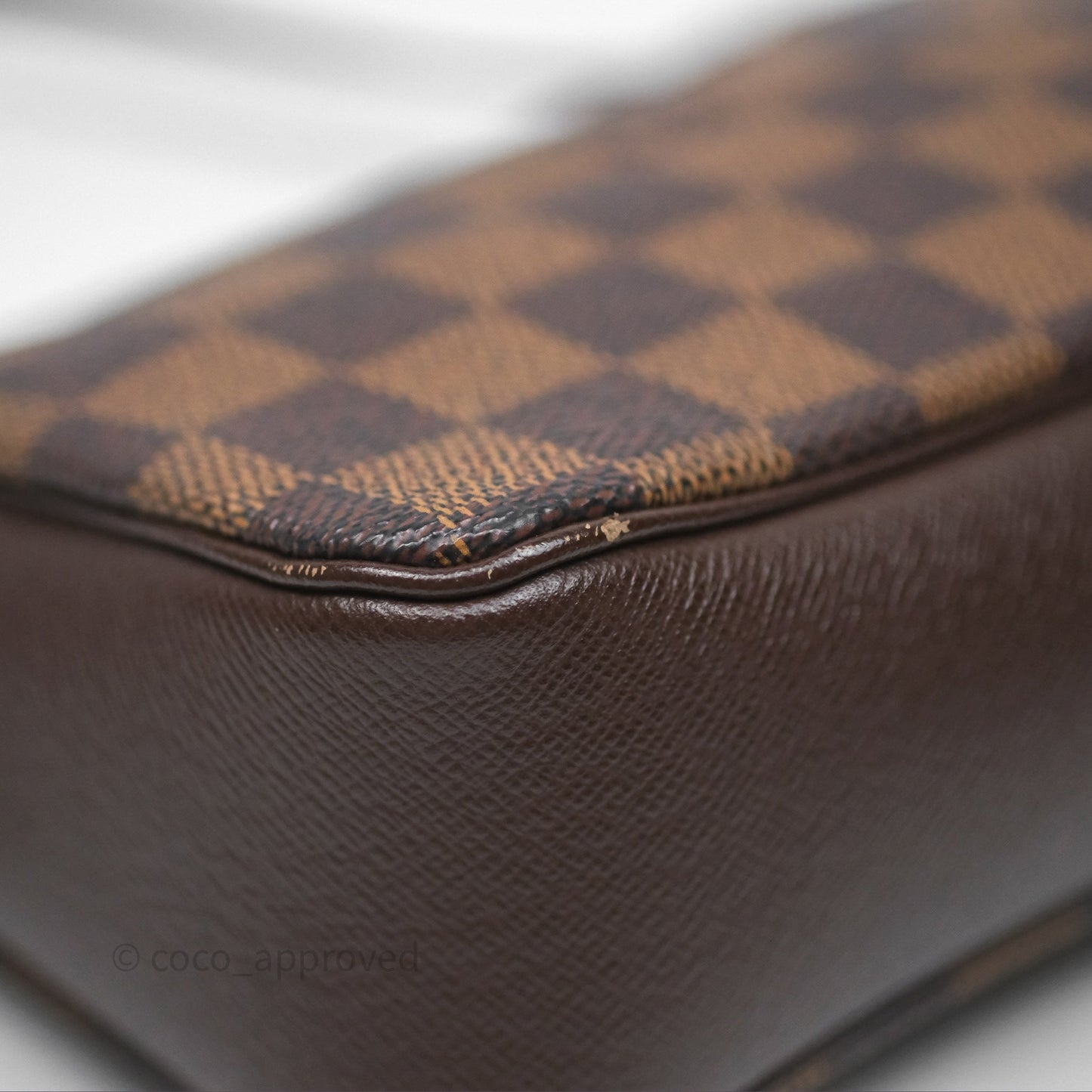Louis Vuitton Trousse Make Up Pochette Damier Ebene