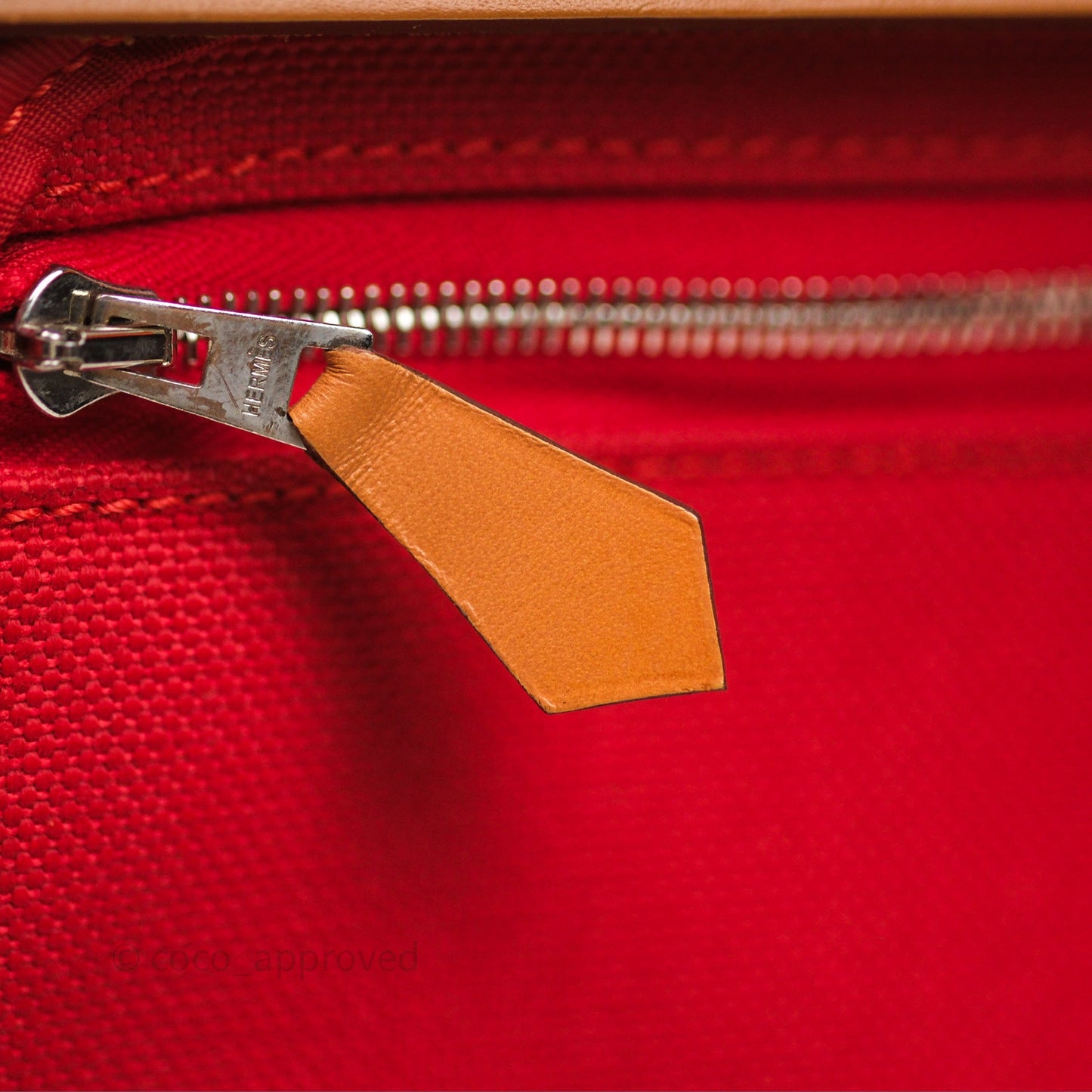Hermès Herbag Zip 31 Red/Natural Canvas Palladium Hardware