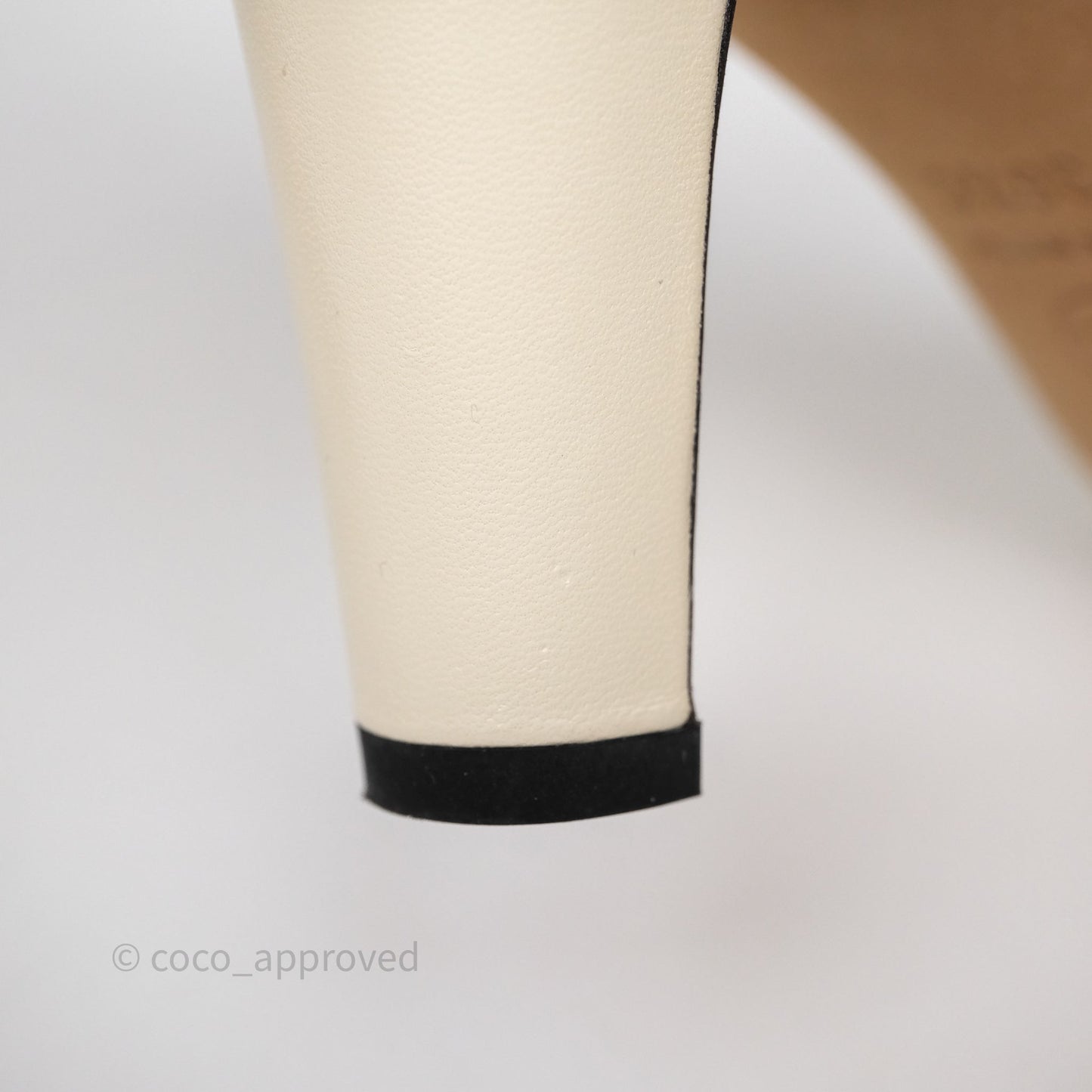 Chanel Classic Heels White With Black Leather Chain Size 36.5