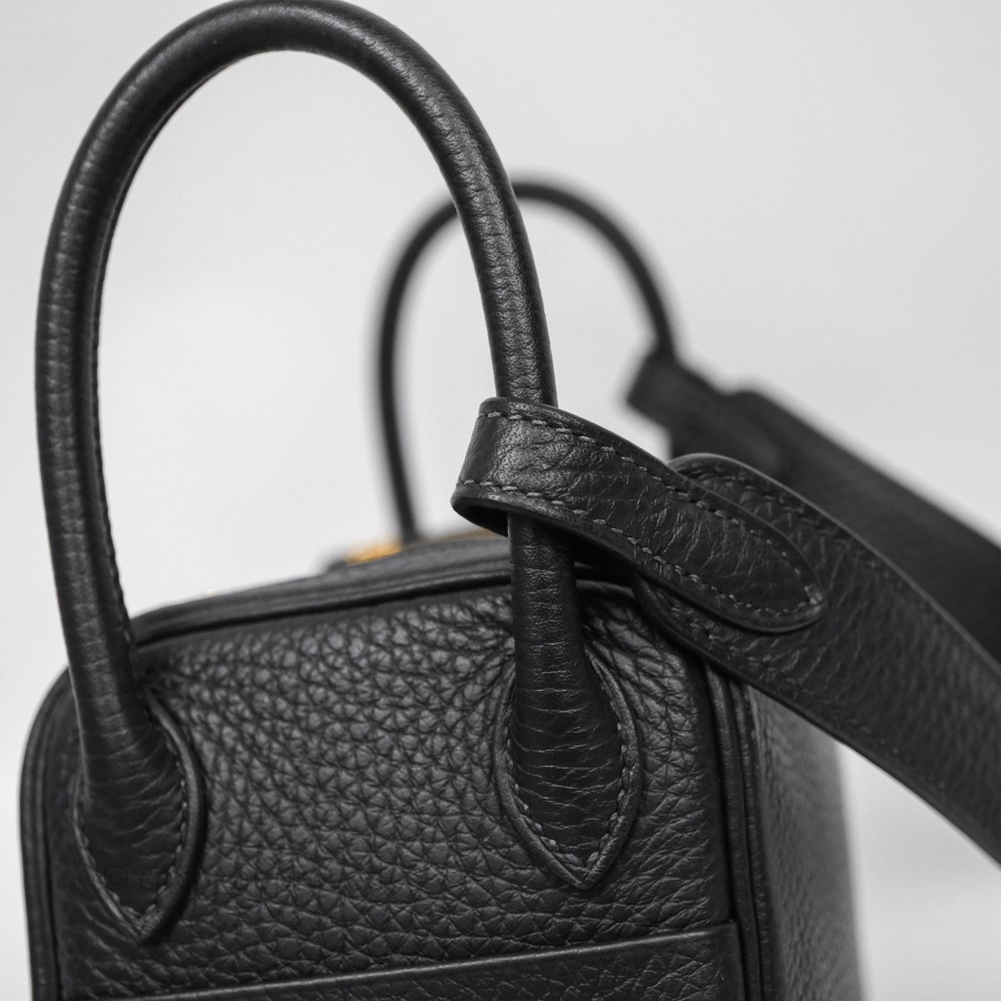 Hermès Mini Lindy 20 Caban 3Y Clemence Gold Hardware