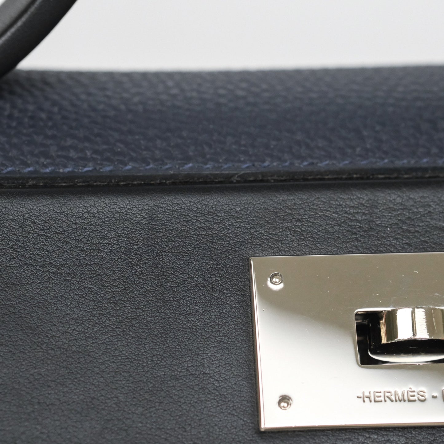 Hermès 24/24 29 Bleu Nuit 2Z / Noir Black 89 Togo/Swift Palladium Hardware