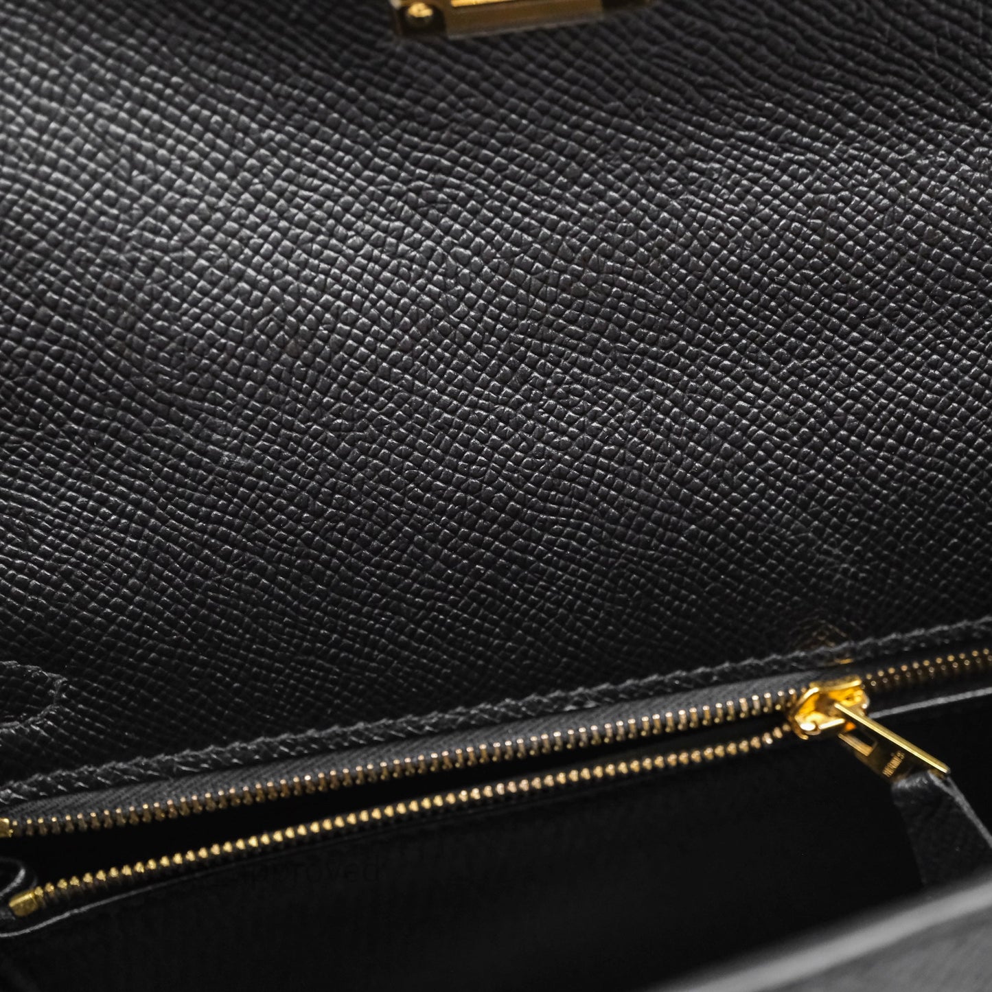 Hermès Kelly 25 Black Noir 89 Epsom Gold Hardware