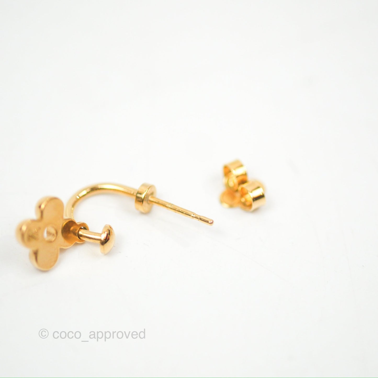 Louis Vuitton Blooming Earrings Gold Tone