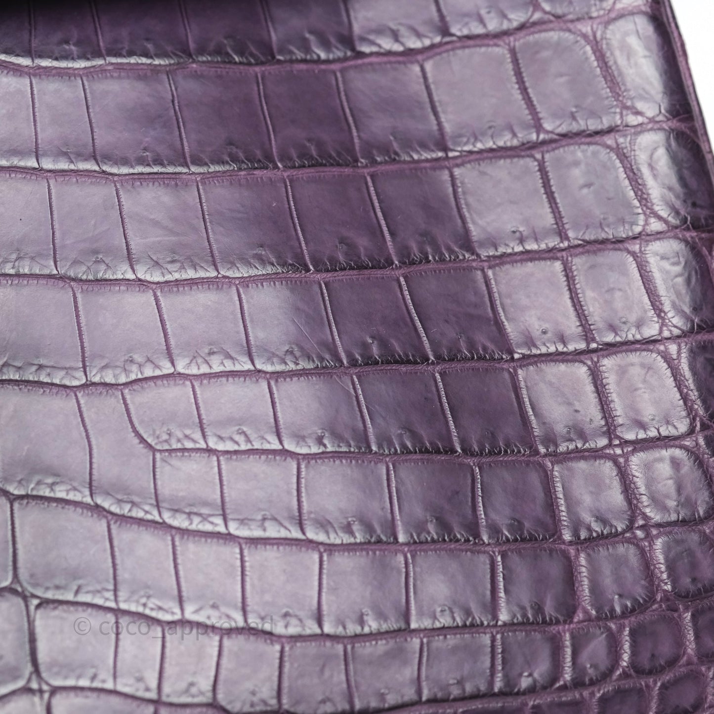 Hermès Kelly 28 Purple Crocodile Gold Hardware