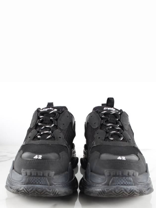 Luxury Balenciaga Triple S Black 42 Domestic 270